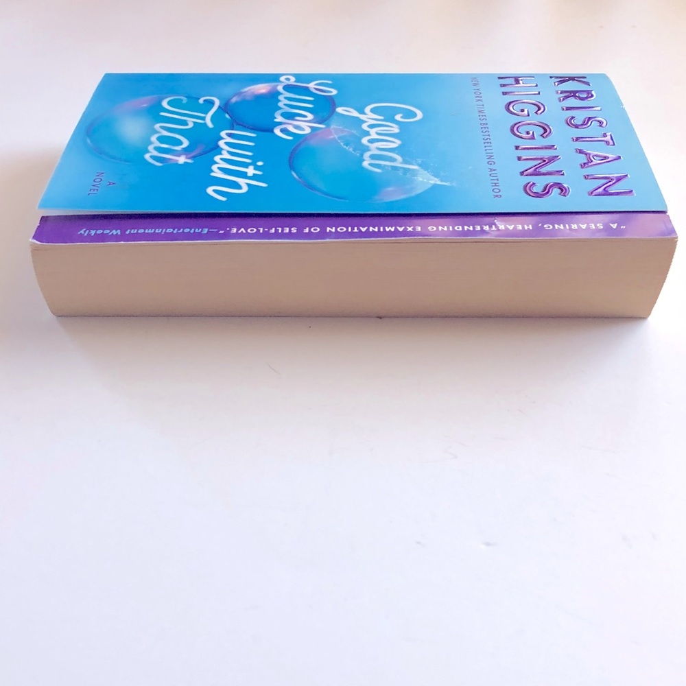 Kristan Higgins "Good Luck With That" Paperback - Blue Cover - Picture 5 of 6